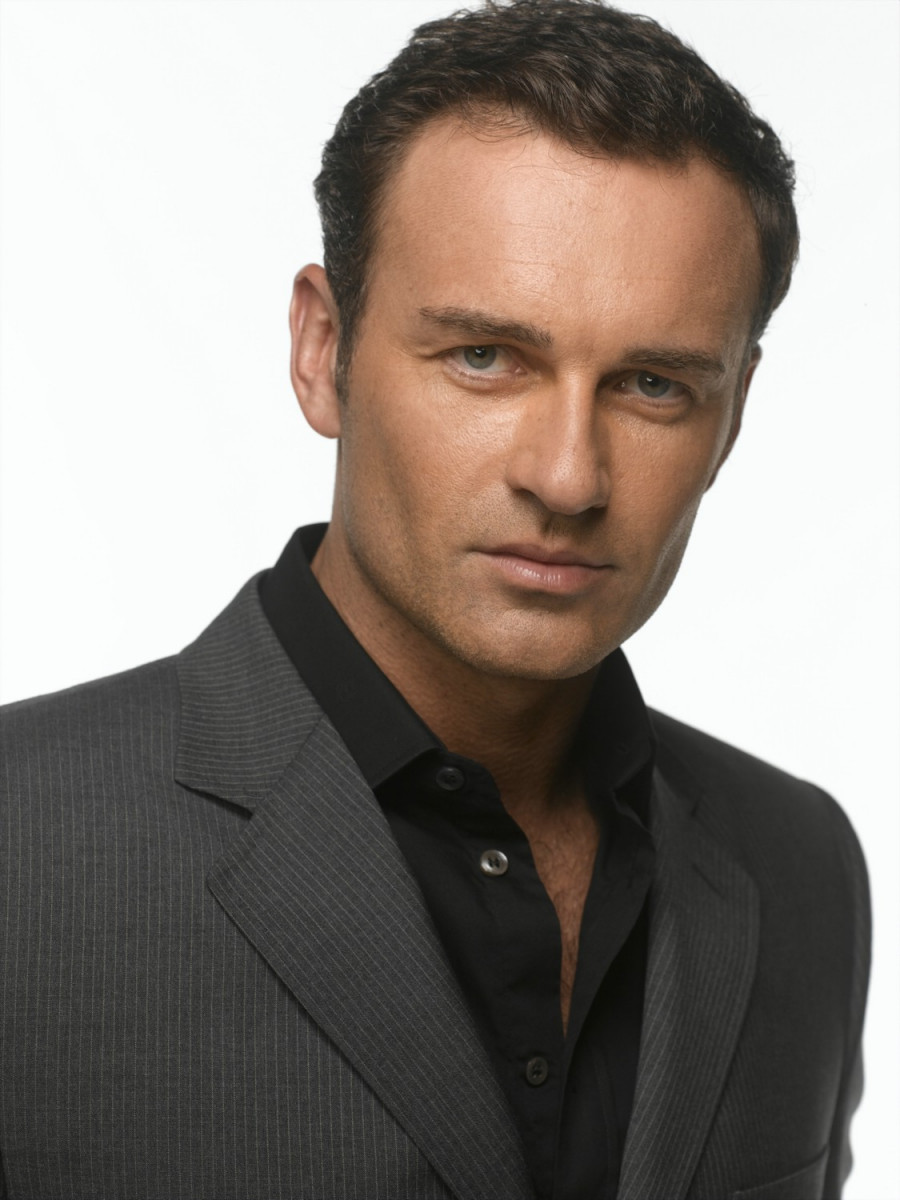 Julian McMahon: pic #48224