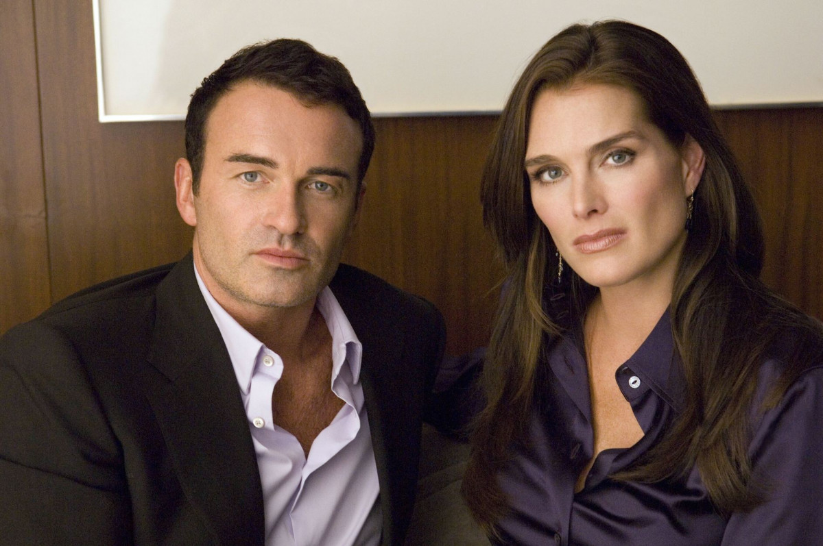 Julian McMahon: pic #175012