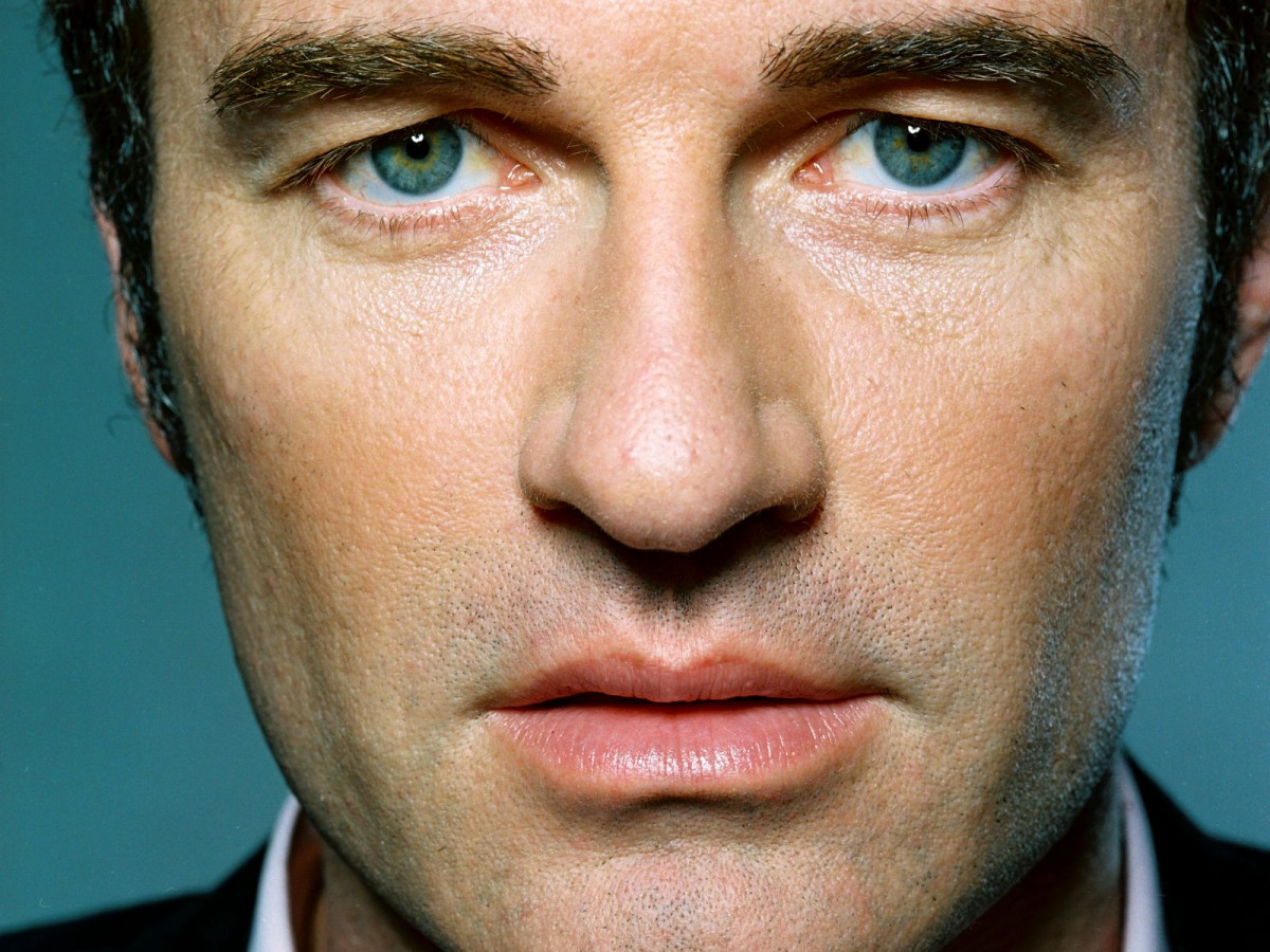 Julian McMahon: pic #414627