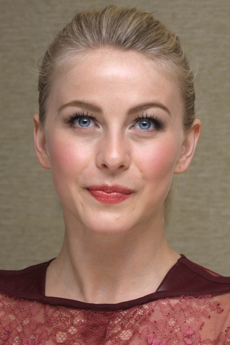 Julianne Hough: pic #498917