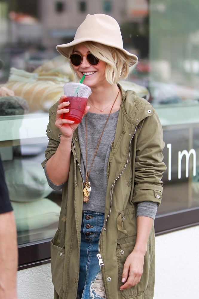 Julianne Hough: pic #757118