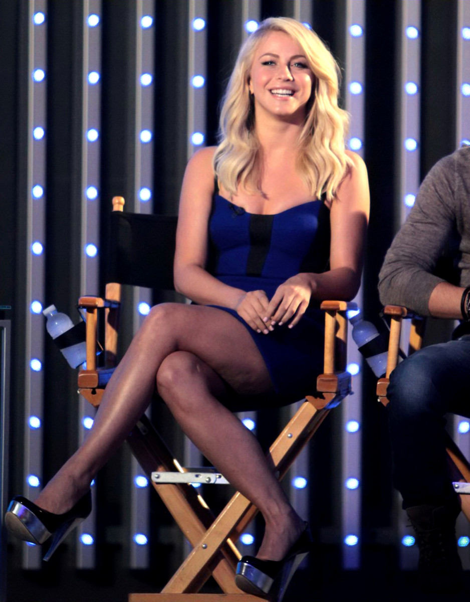 Julianne Hough: pic #496458