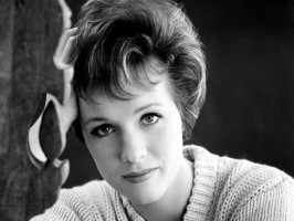 Julie Andrews photo #
