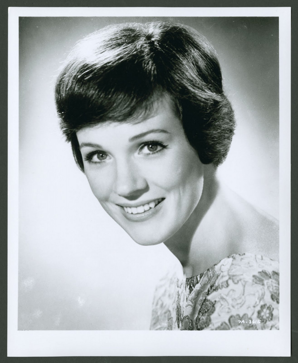 Julie Andrews: pic #357913