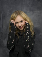 Juno Temple photo #