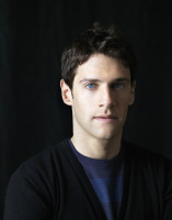 Justin Bartha photo #