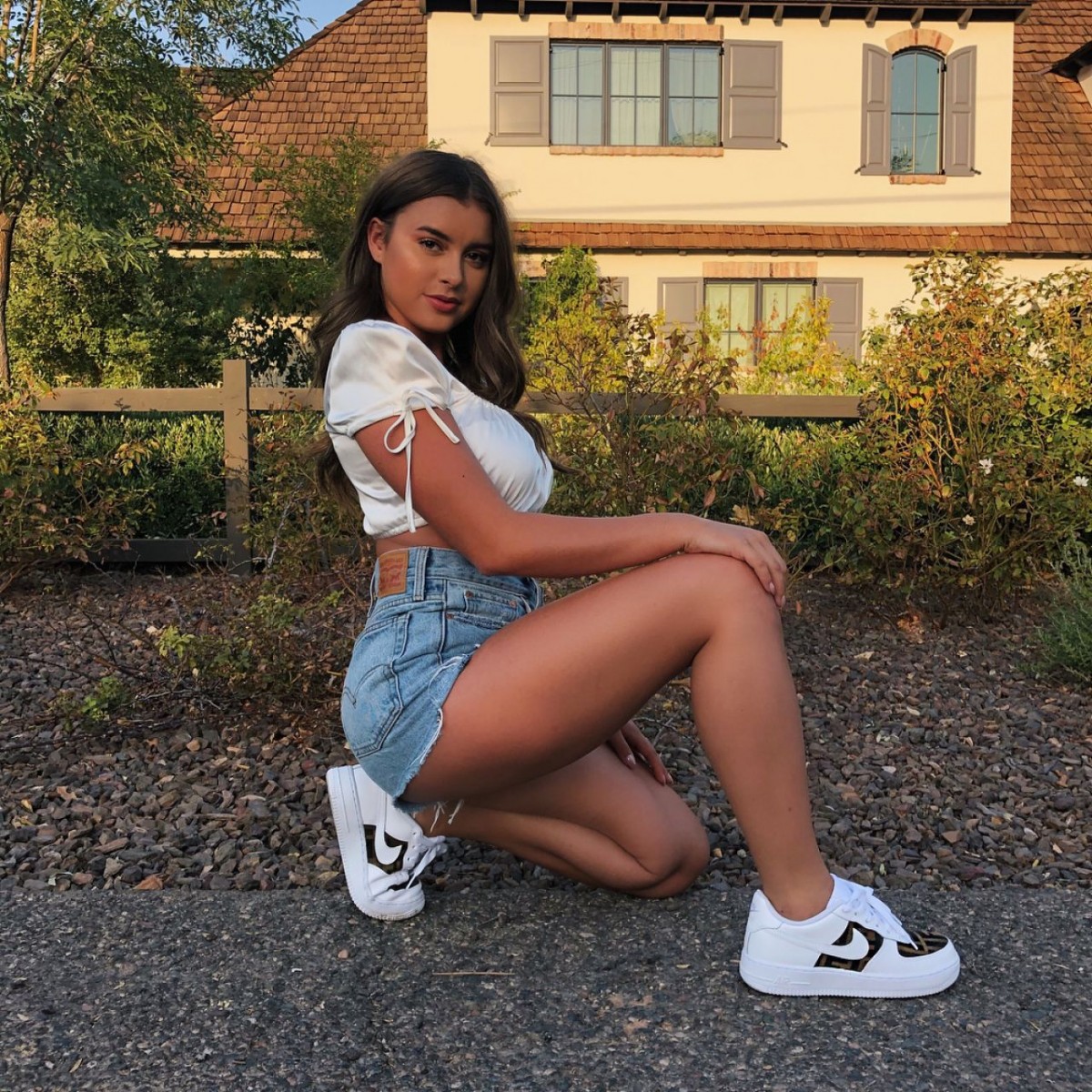 Kalani Hilliker: pic #1060026