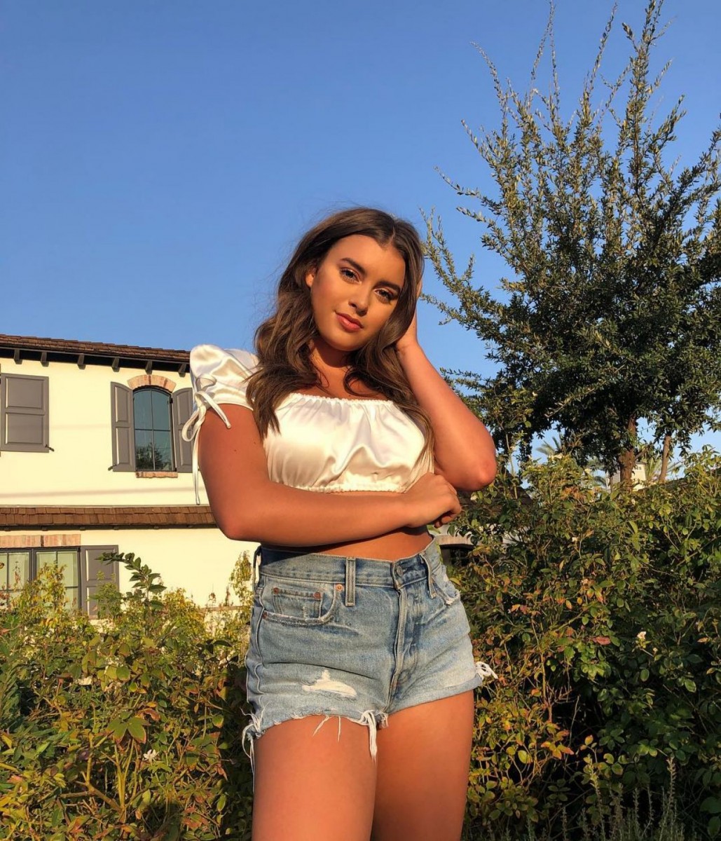 Kalani Hilliker: pic #1060024