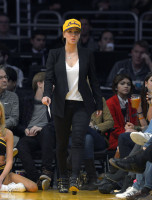 Kaley Cuoco photo #
