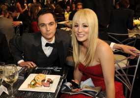 Kaley Cuoco photo #