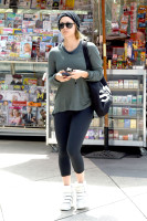 Kaley Cuoco photo #