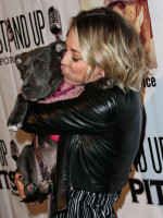 Kaley Cuoco photo #