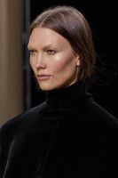 Karlie Kloss photo #