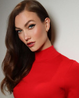 Karlie Kloss photo #
