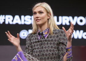 Karlie Kloss photo #