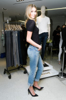 Karlie Kloss photo #