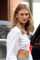 Karlie Kloss photo #