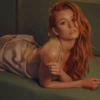 Katherine McNamara photo #