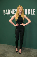 Katherine McNamara photo #