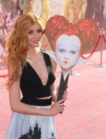 Katherine McNamara photo #