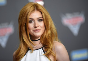 Katherine McNamara photo #