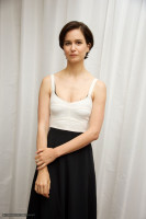 Katherine Waterston photo #