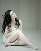 Katie McGrath photo #