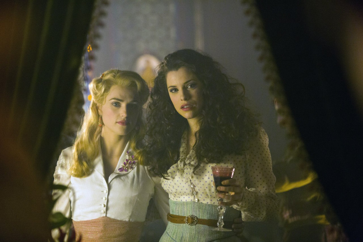 Katie McGrath: pic #642130