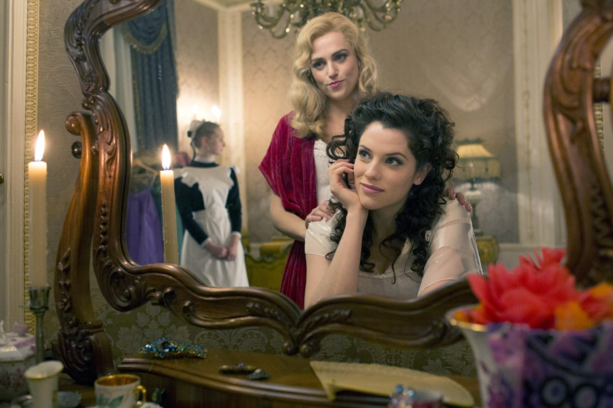 Katie McGrath: pic #642123