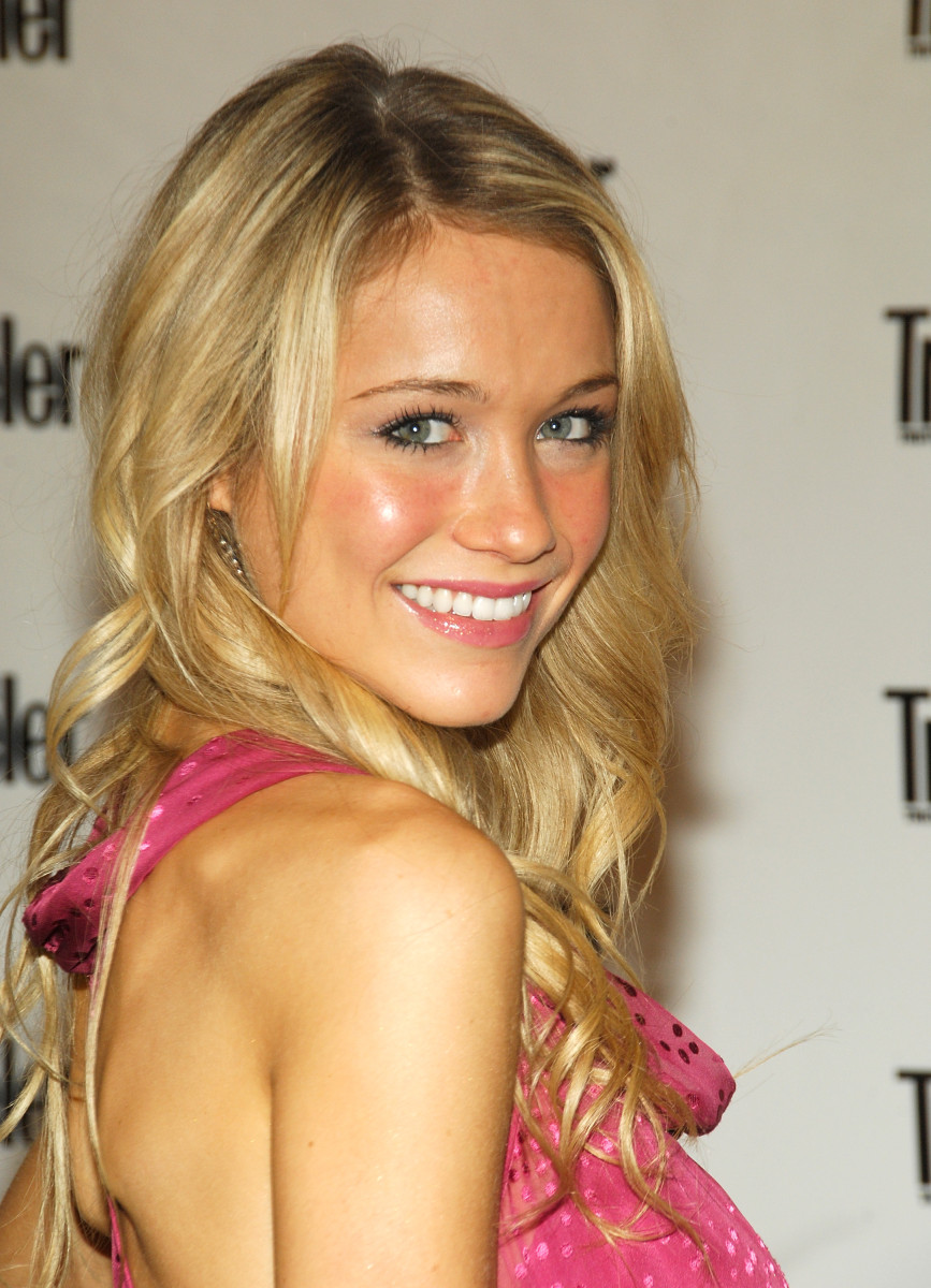 Katrina Bowden: pic #380806