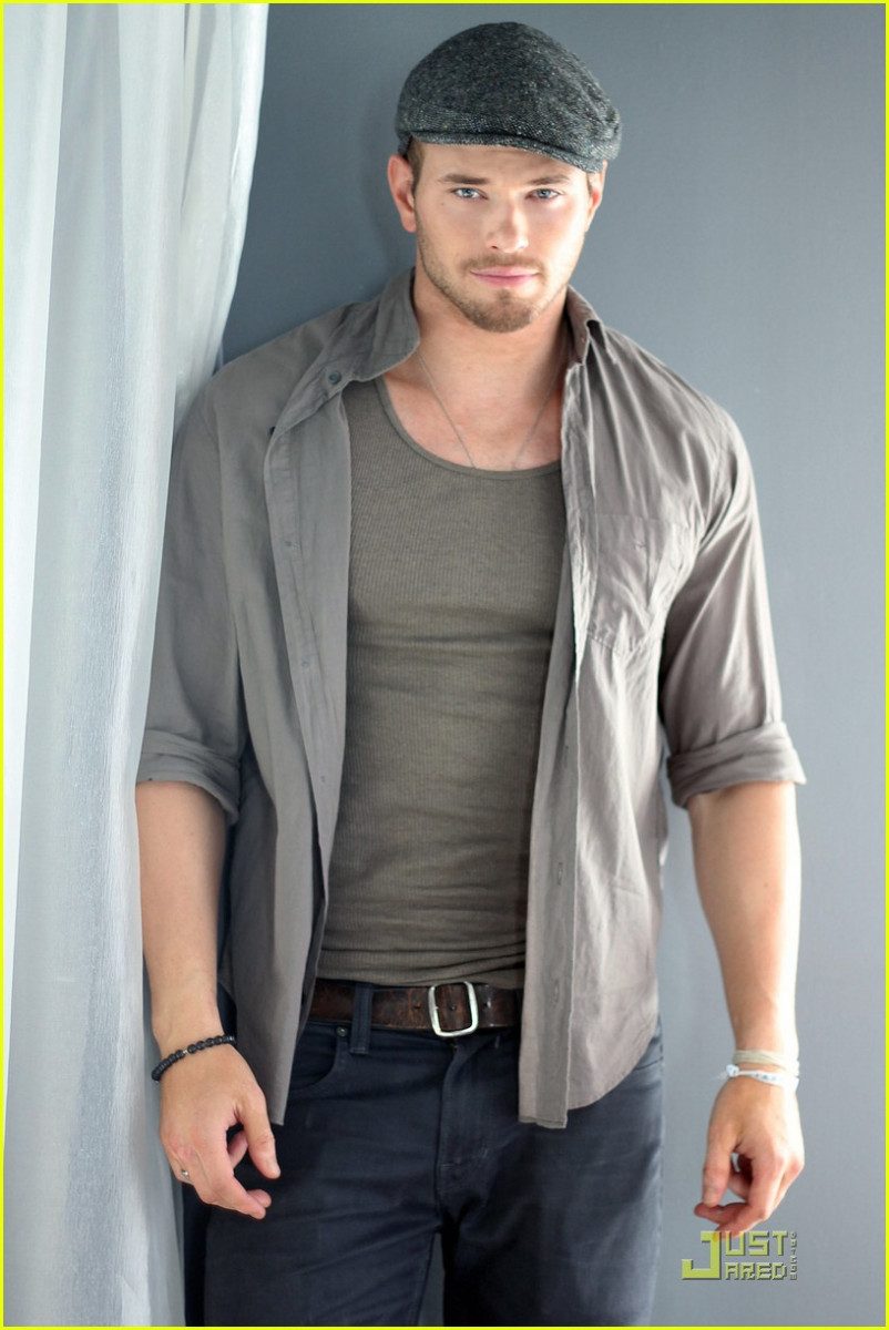 Kellan Lutz: pic #463667