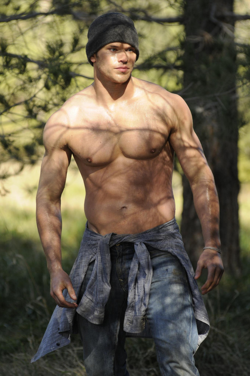 Kellan Lutz: pic #434492