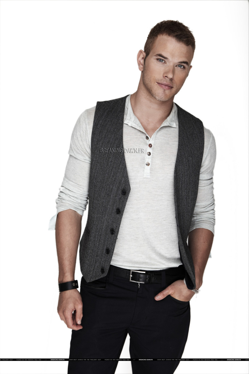 Kellan Lutz: pic #282425