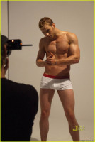 Kellan Lutz photo #