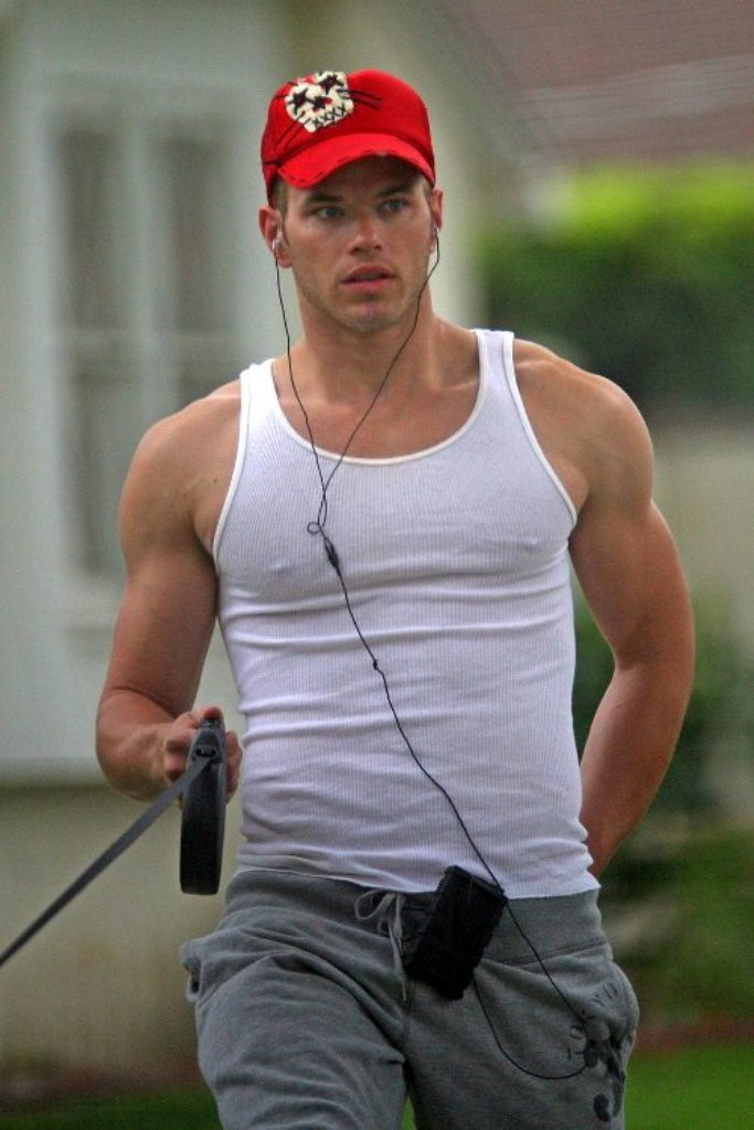 Kellan Lutz: pic #165265