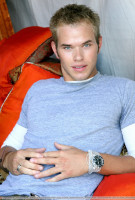 photo 24 in Kellan Lutz gallery [id277958] 2010-08-17