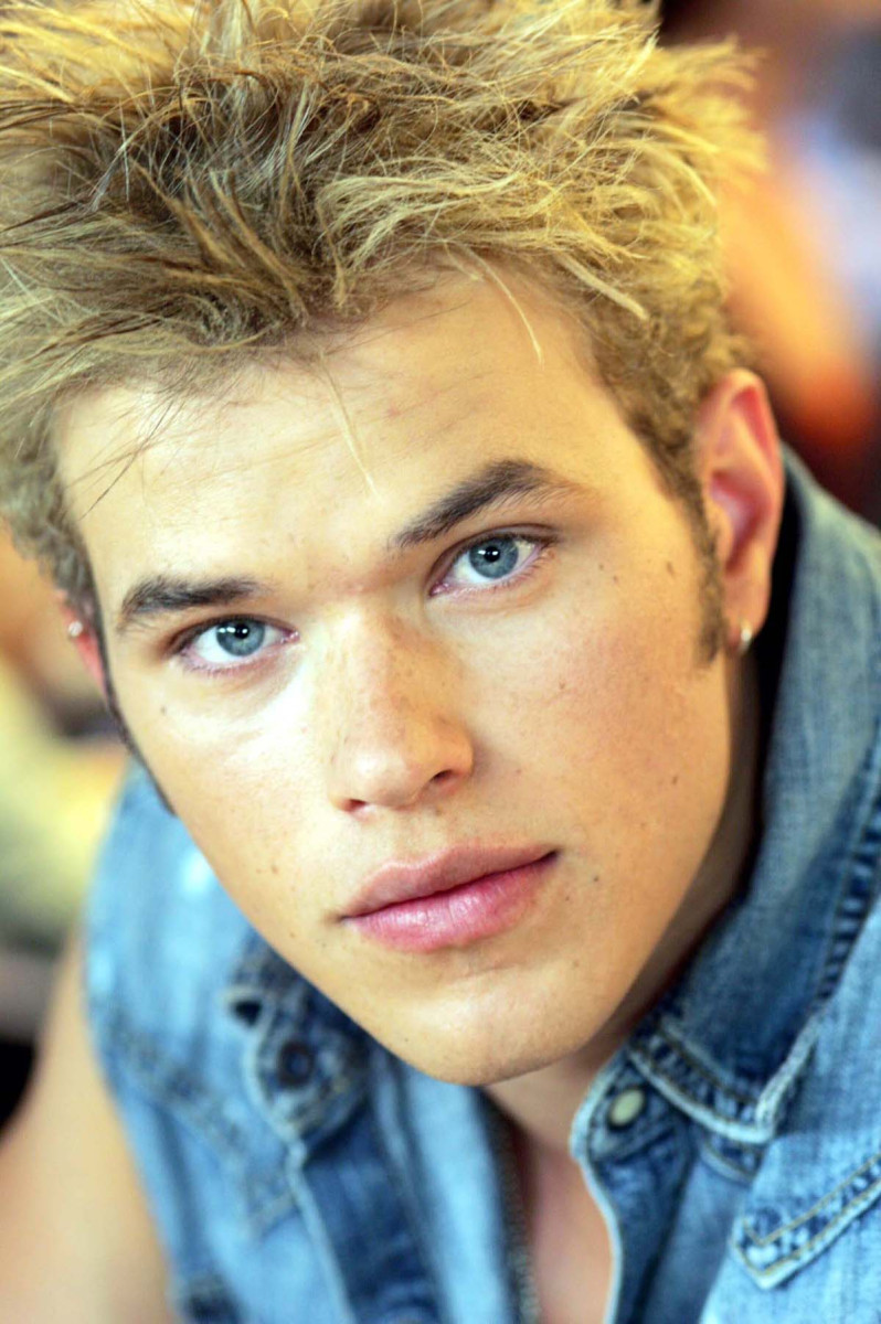 Kellan Lutz: pic #276127