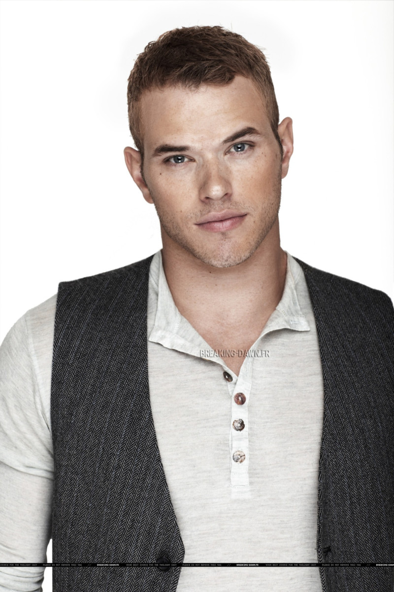 Kellan Lutz: pic #282419