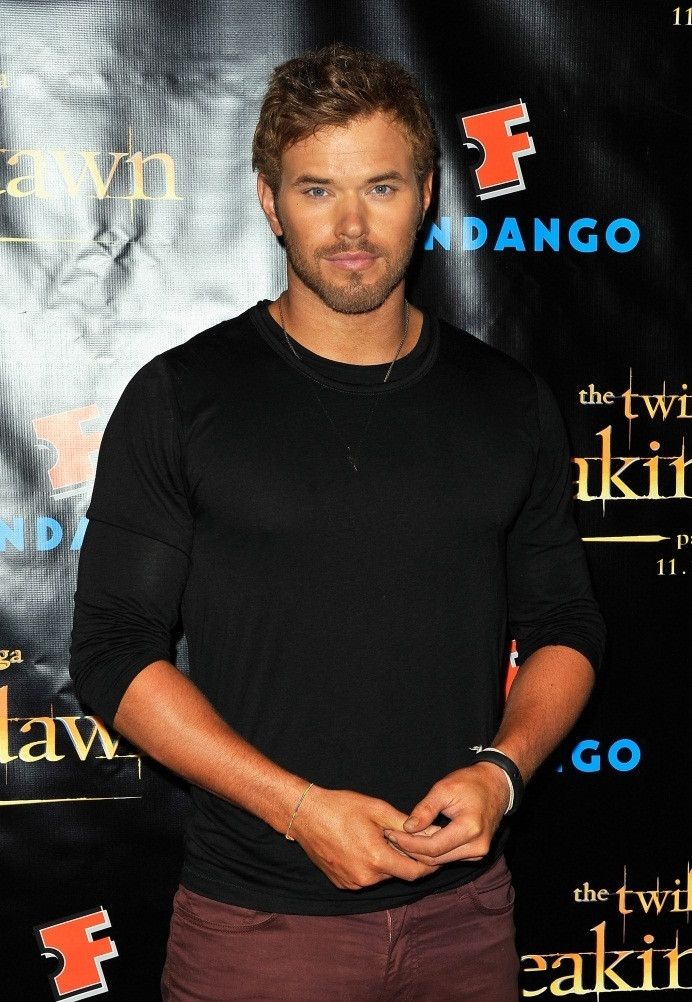 Kellan Lutz: pic #510212