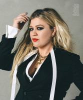 Kelly Clarkson pic #1210425