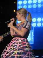 Kelly Clarkson pic #665940