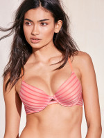 Kelly Gale photo #