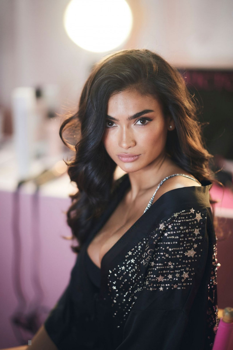 Kelly Gale: pic #1082749
