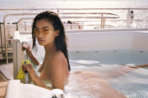 Kelly Gale photo #