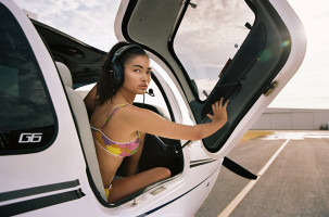 Kelly Gale photo #