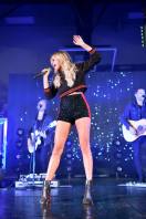 Kelsea Ballerini photo #