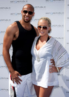 Kendra Wilkinson photo #