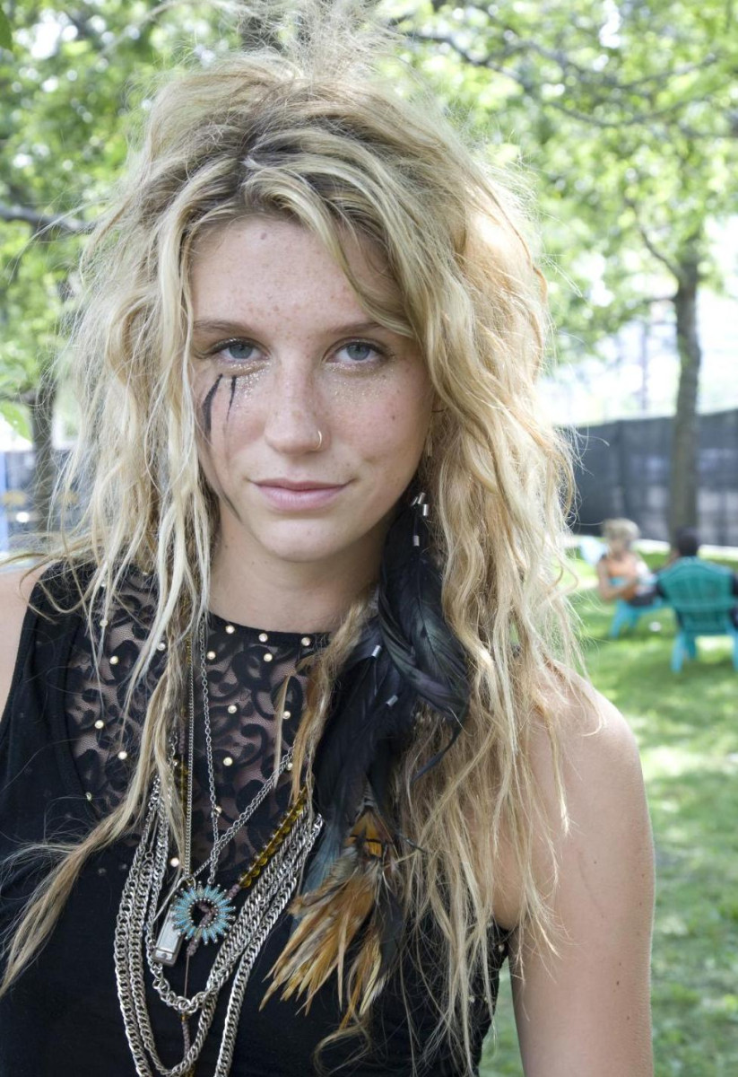 Kesha Rose Sebert: pic #235529