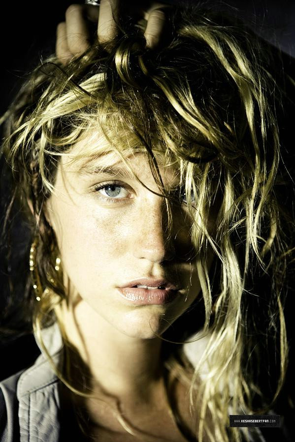 Kesha Rose Sebert: pic #247838