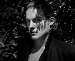 Kevin Zegers photo #